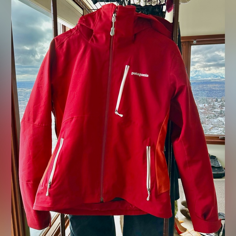 Women’s Red Insulated Powder Bowl Jacket Size Small